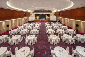 Round Table Set Up - Griya Agung Ballroom
